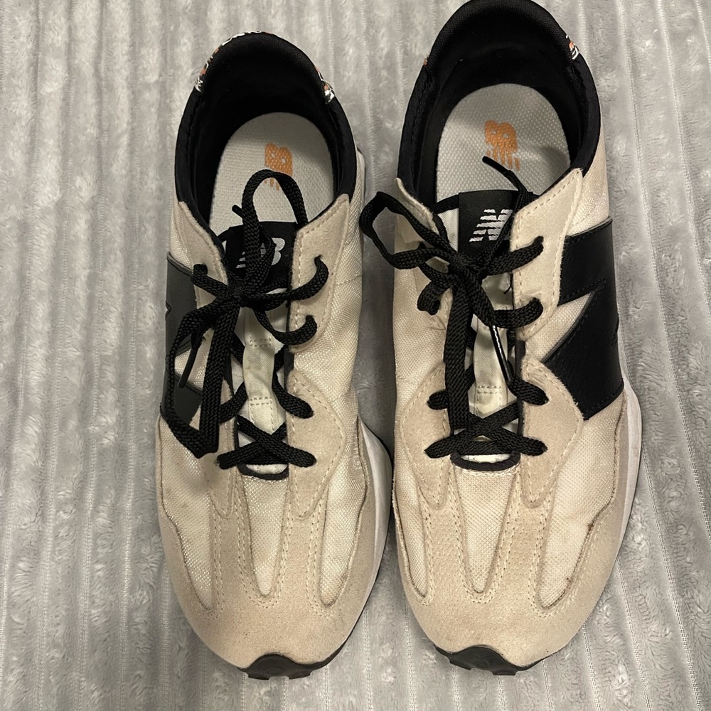 - Kid’s New Balance 327 Animal Print - size 6